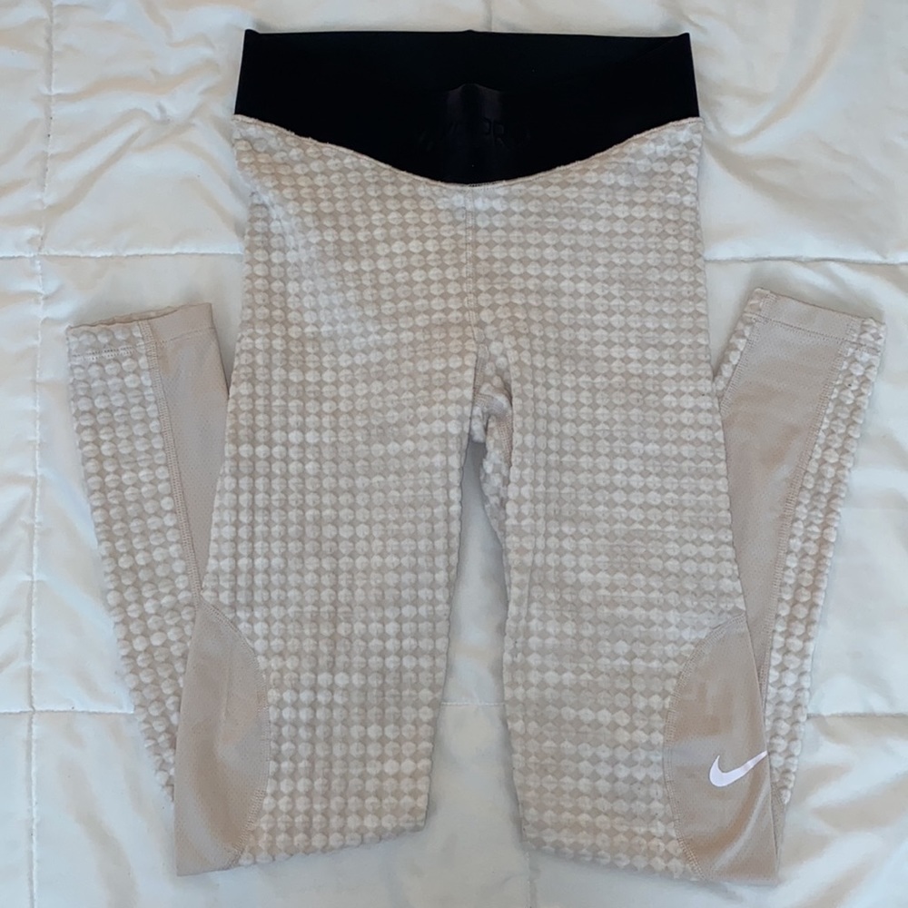 NIKE PRO Hyperwarm Advanced Performance Warming Textured Mid Rise Leggings - Picture 10 of 10